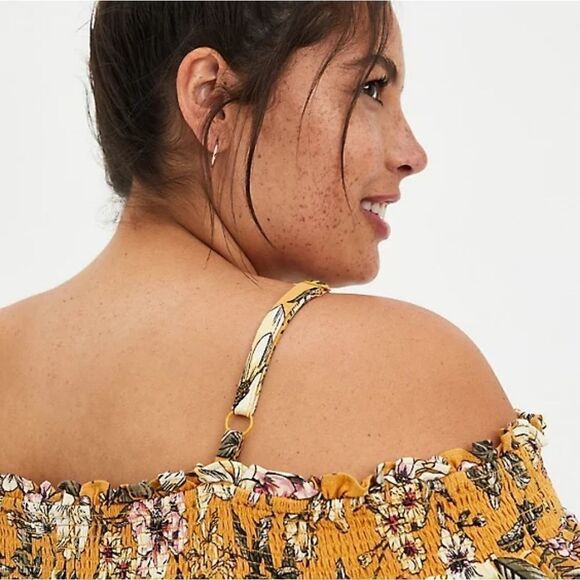 NWT TORRID TOP yellow floral Gauze smocked cold sh - Picture 6 of 6